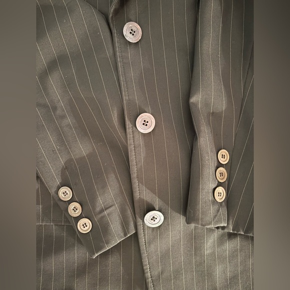 EUC Gucci black pinstripe pantsuit - jacket & pants - 40 (6/8) - Picture 6 of 16